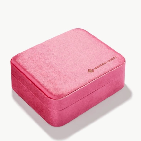 Kendra Scott Mattie Large Box in Hot Pink - Picture 2 of 4